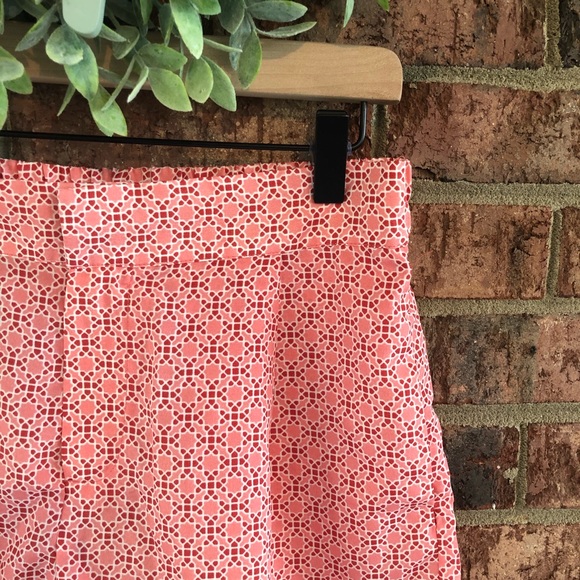 ✨5/$15 { JOE FRESH } Pink & Red Patterned Shorts - Picture 3 of 7